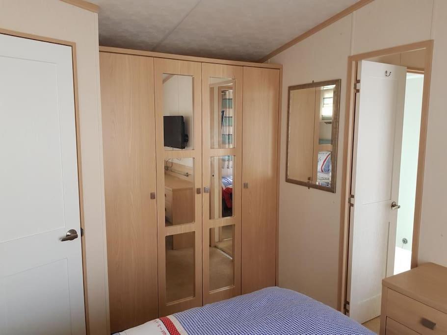 Home From Home Cosy Caravan Bembridge Exterior photo
